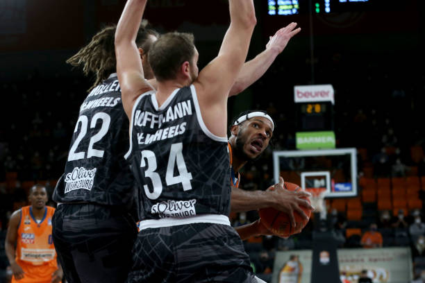 他的到来不 他的到来不