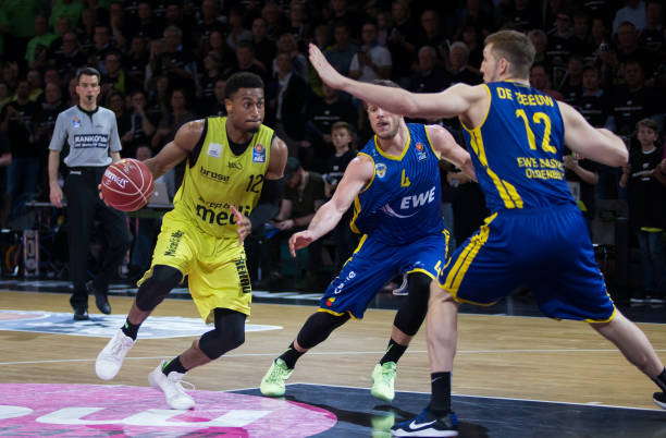 吉鲁贡献的 吉鲁贡献的